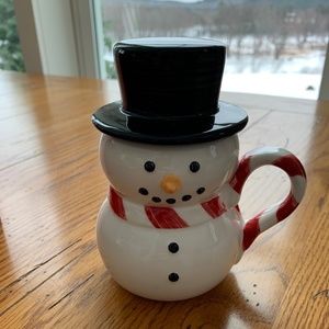 Williams-Sonoma snowman mugs with lids